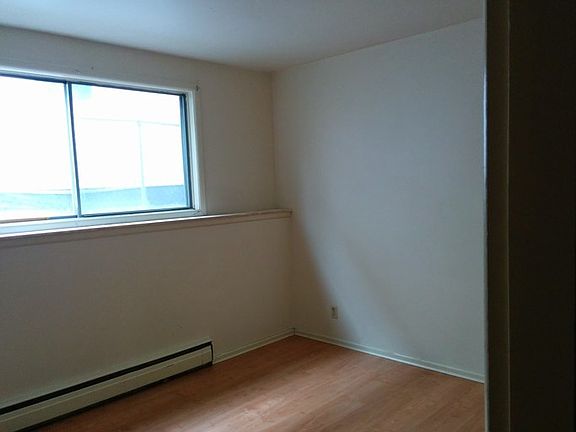 3rd image of 12704 107th Ave NW