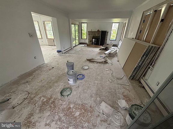 5th image of 19 Catawba Ave