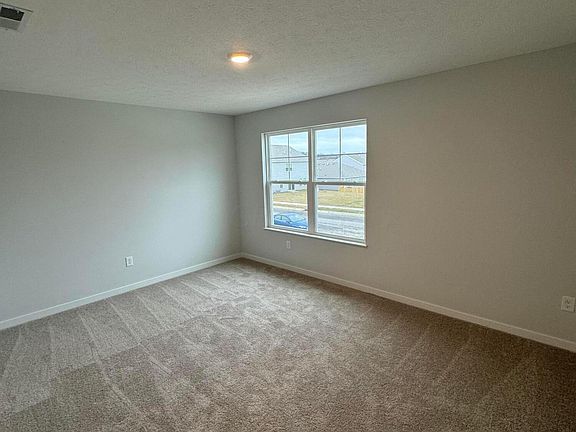 4th image of 547 Faulkner Dr