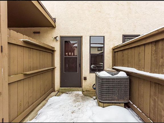 2nd image of 3230 Summerdale Ln