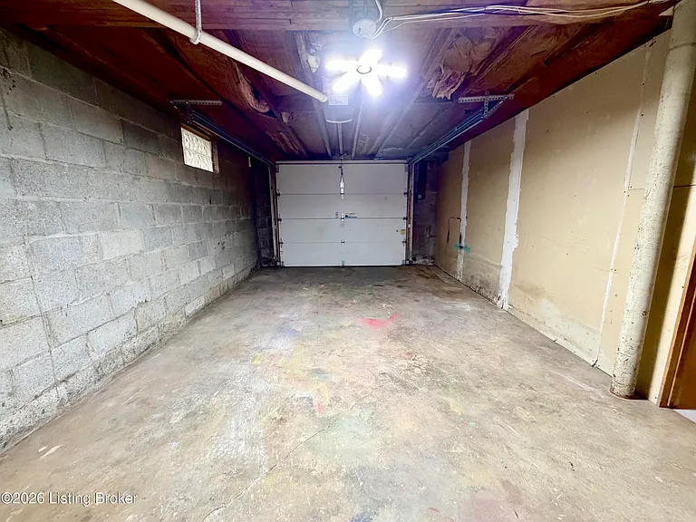 2219 Woodbourne Ave — Photo 16