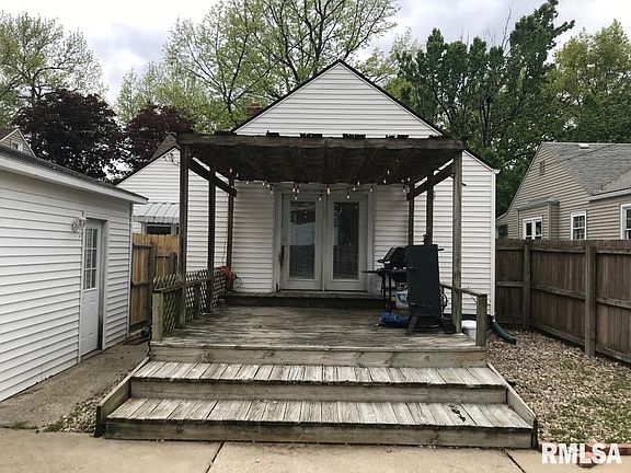 4th image of 2216 S Pasfield St