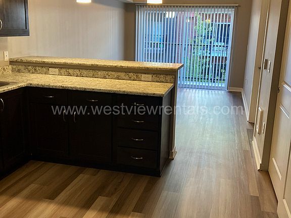 3rd image of 1010 Railroad Ave #11375371
