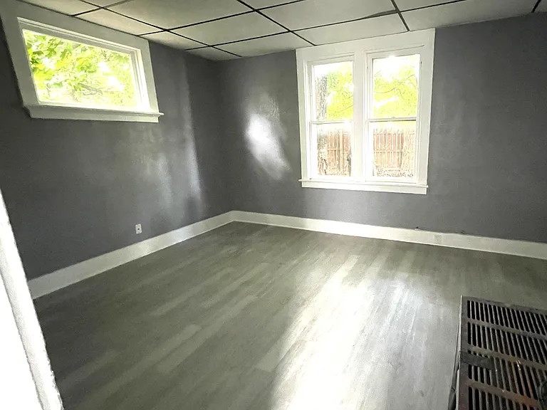 713 E 13th St #2 — Photo 4