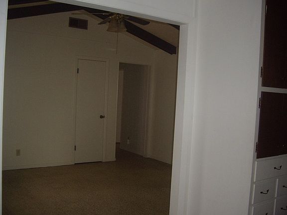 5th image of 815 Sunset St