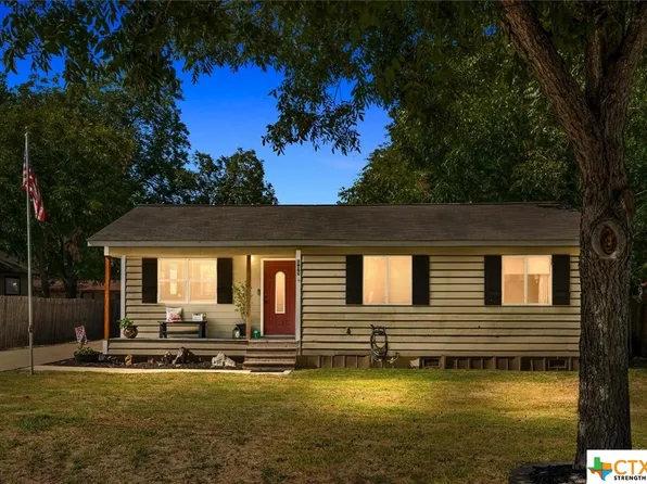509 S Frio St, Lockhart, TX 78644