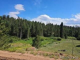 3rd image of 1164 Arapahoe Creek Trail