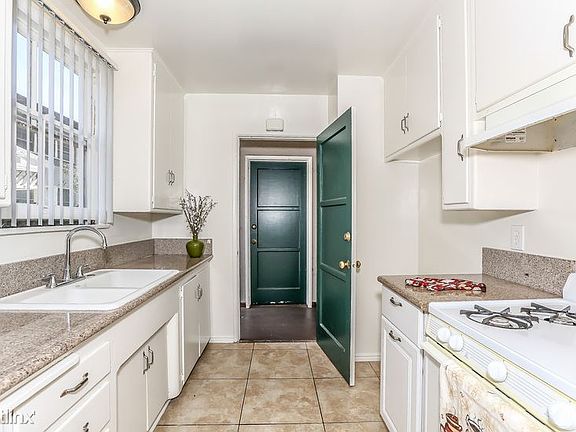 007-Kitchen-676287-mls