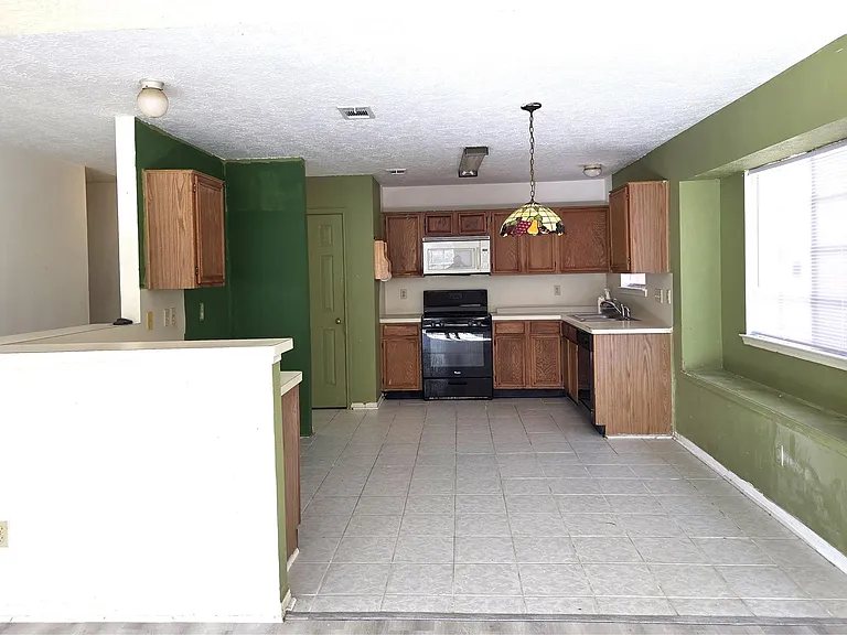 17006 Dusty Mill Dr E — Photo 10