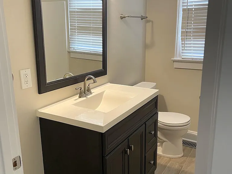206 Willis Ave — Photo 11