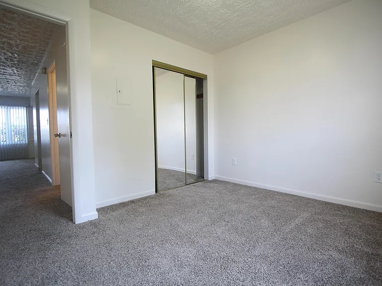 401 East Rd #6 — Photo 15