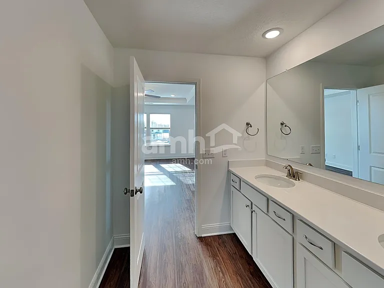 8428 Merlin Dr — Photo 13