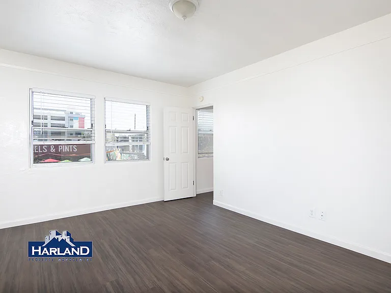 3809-3815 Ray St #3809 — Photo 6