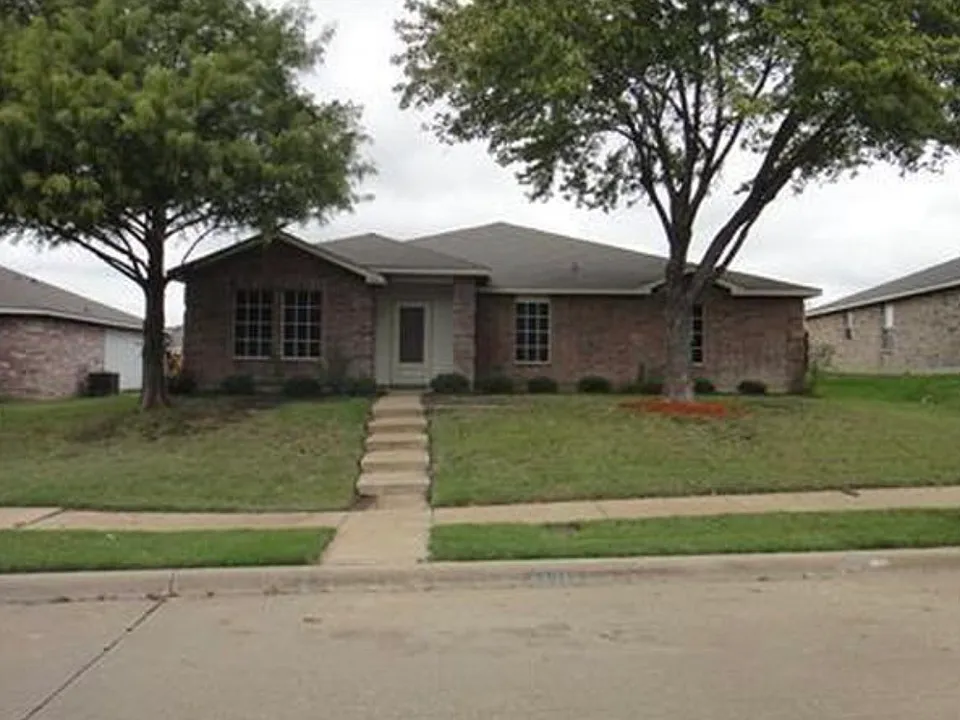 1414 Lochspring Dr