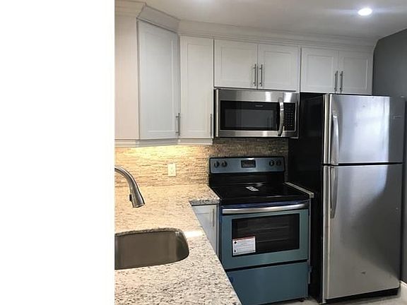 5th image of 5102 NW 36th St APT 405