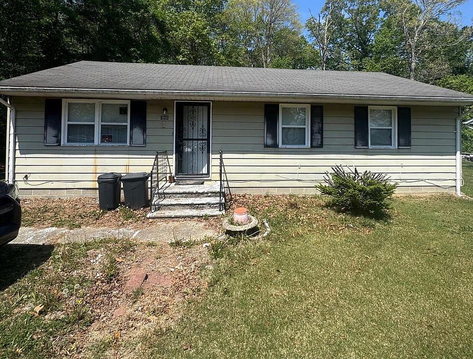 1st image of 115 Douglas Dr