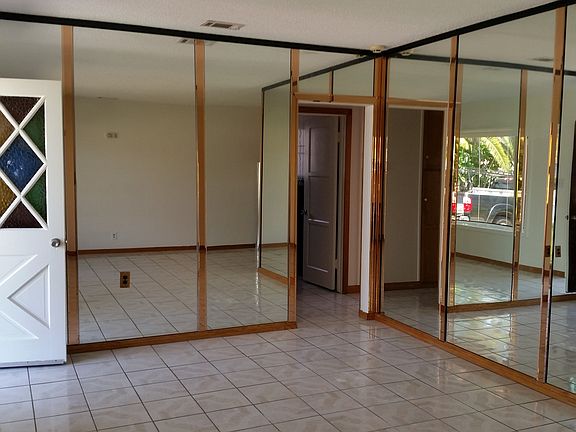 2nd image of 3236 Cosbey Ave