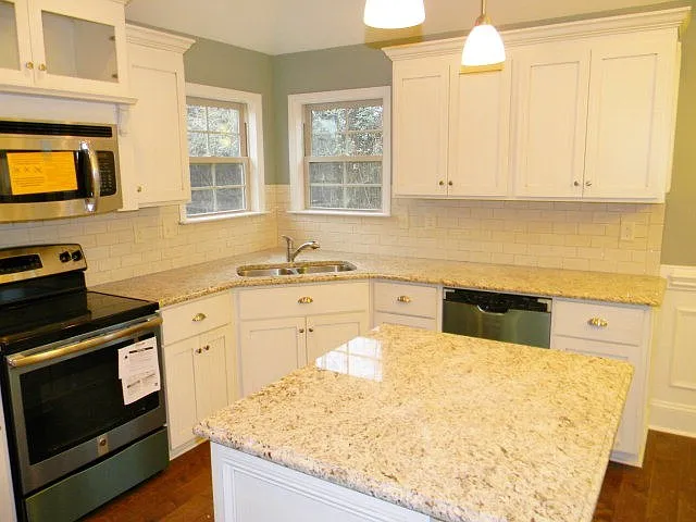 3919 Karaline Cir — Photo 6