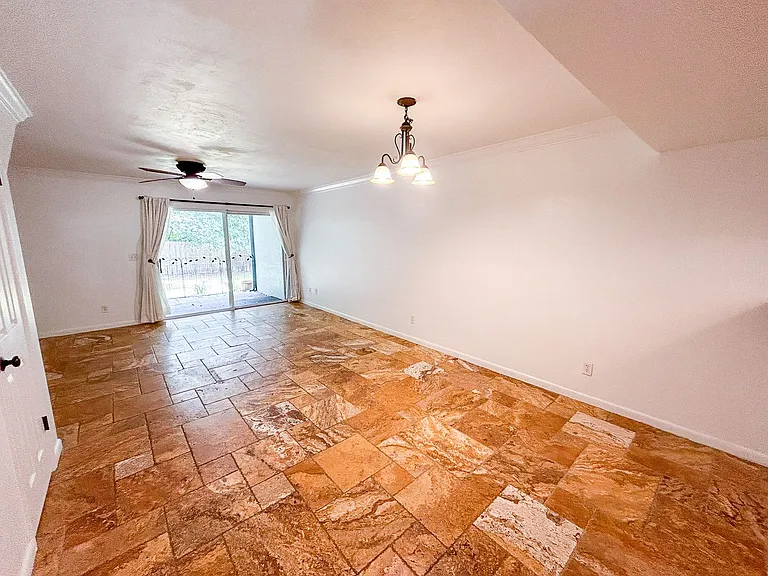 4411 SW 34th St #805 — Photo 5