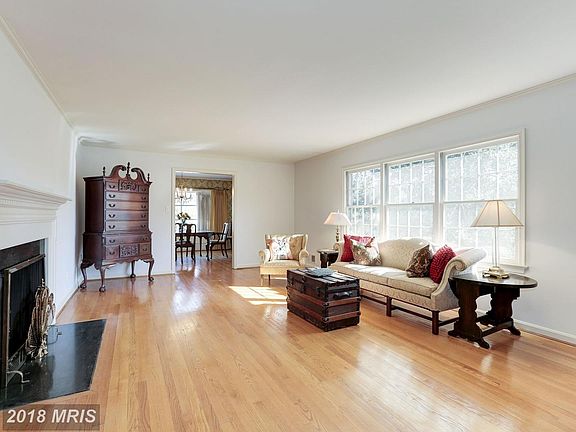 5th image of 3101 Fox Den Ln