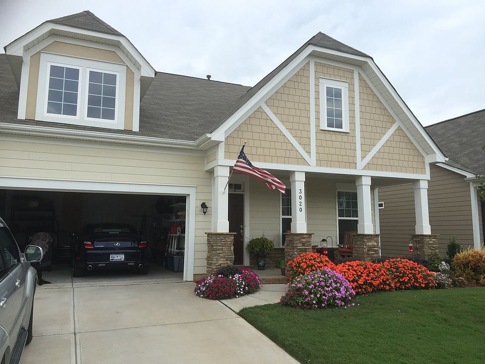 2nd image of 3020 Hereford Way