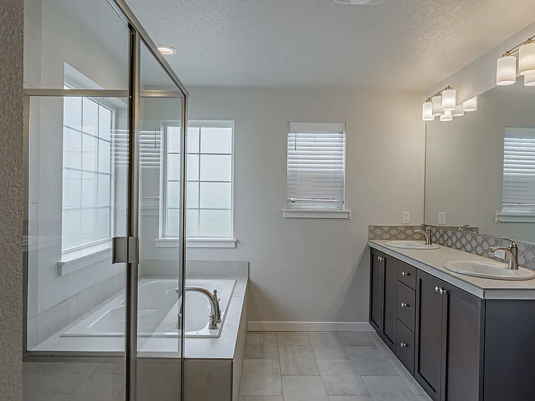 4768 NW Huserik Dr — Photo 24