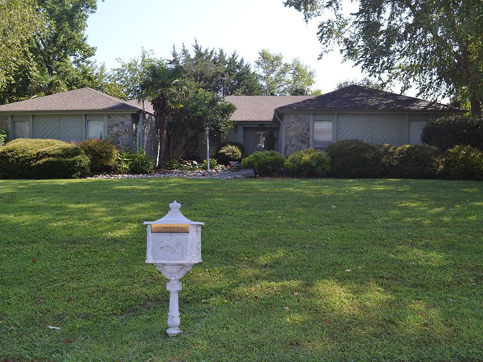 1st image of 2512 Consolvo Dr
