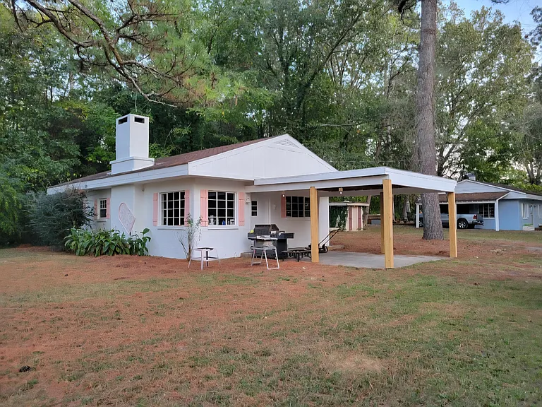 14 Clayton Dr — Photo 1