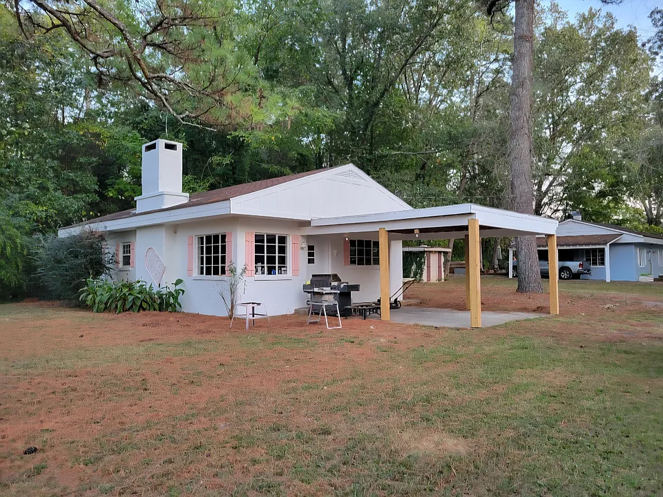 14 Clayton Dr