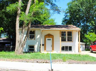 628 Westwind Dr, Carpentersville, IL