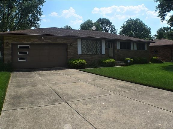 3rd image of 8715 Fenway Dr