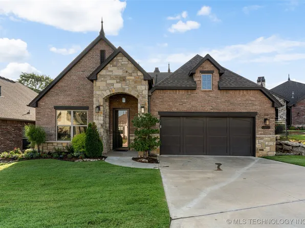 3735 S Redwood Dr, Broken Arrow, OK 74011