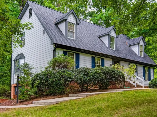 8088 Lasater Rd, Clemmons, NC 27012