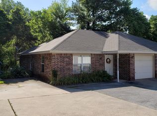 524 S Dockery Ln, Fayetteville, AR 72701