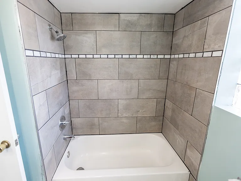 1027 Dunlop Ave #2 — Photo 7