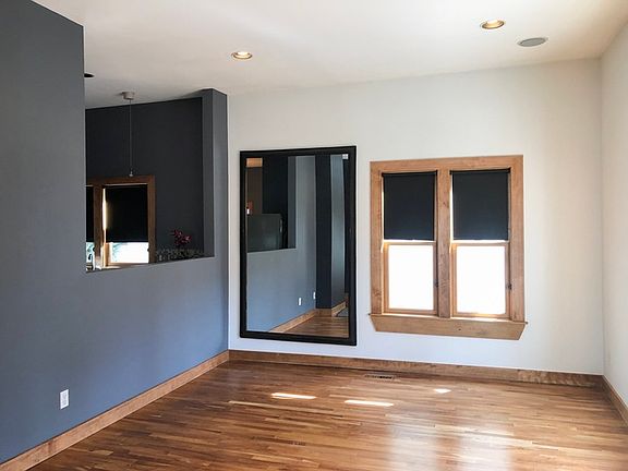 3rd image of 3122 Umatilla St