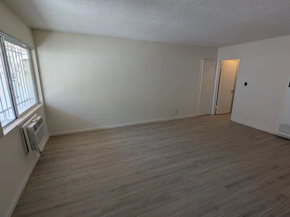 6658 Wilkinson Ave APT 3, North Hollywood, CA 91606