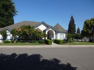 10145 N Pheasant Run Dr, Fresno, CA 93730