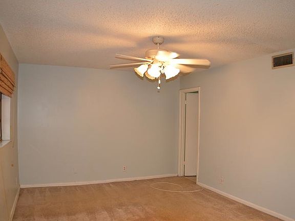3rd image of 3256 NW 88th Ave