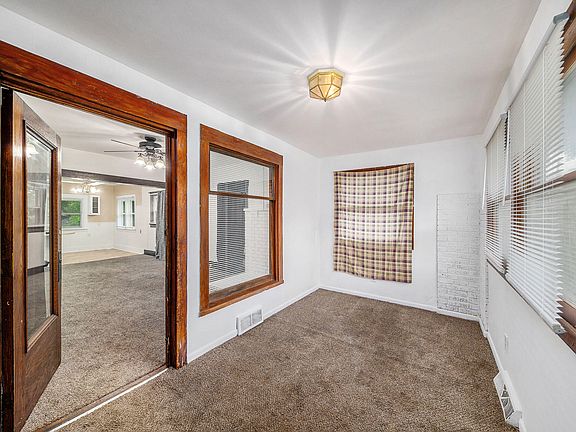 3rd image of 38 Charlotte St