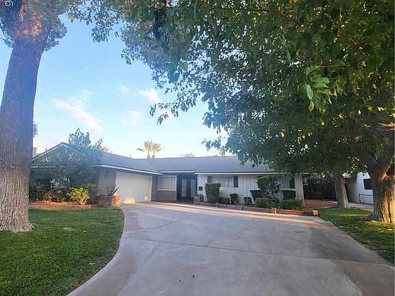 2nd image of 2917 Colanthe Ave
