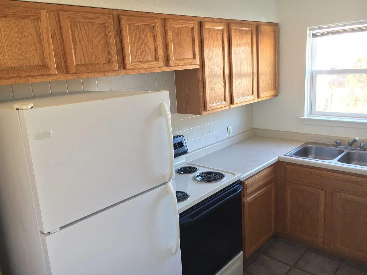 Tower Apts (1609) — Photo 3