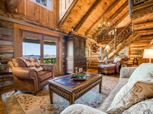 1873 El Miner Dr, Mars Hill, NC 28754