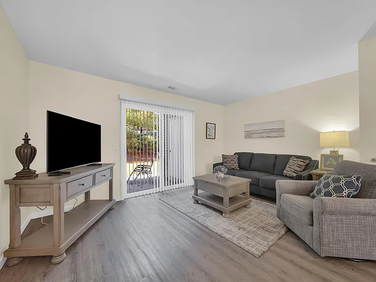 3835-3906 Vale Dr — Photo 150