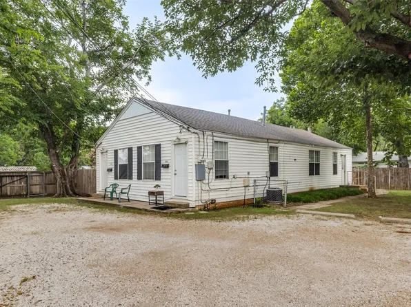 410 W College St, Lewisville, TX 75057