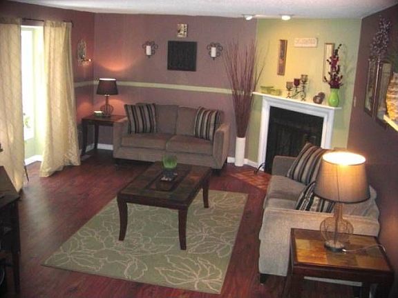 Inviting LR w/ Gas FP