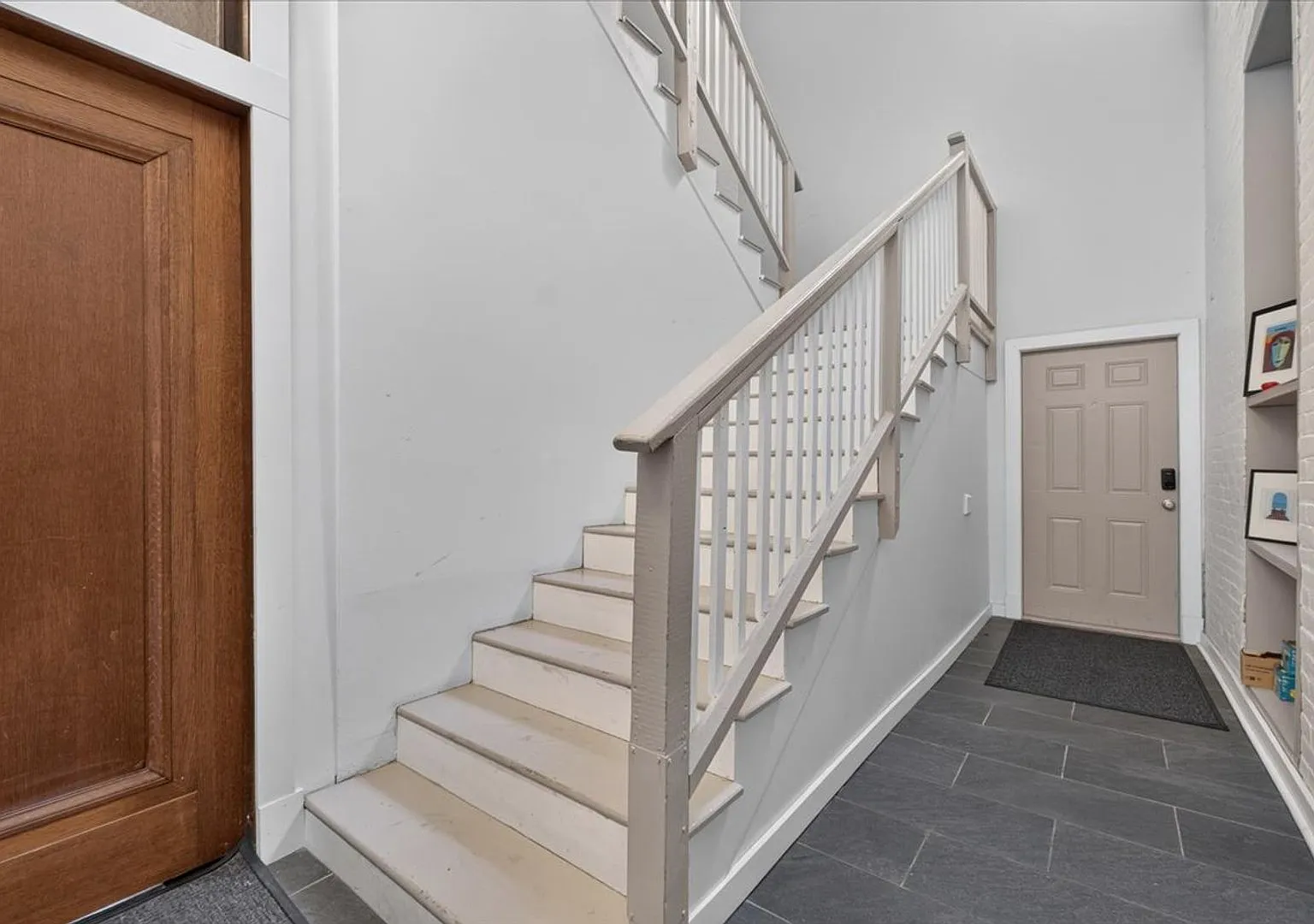 Live in the heart of Cherokee Street! — Photo 3