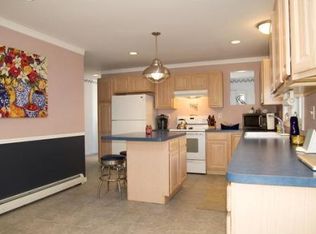 83 Maplewood Ave, Gloucester, MA 01930