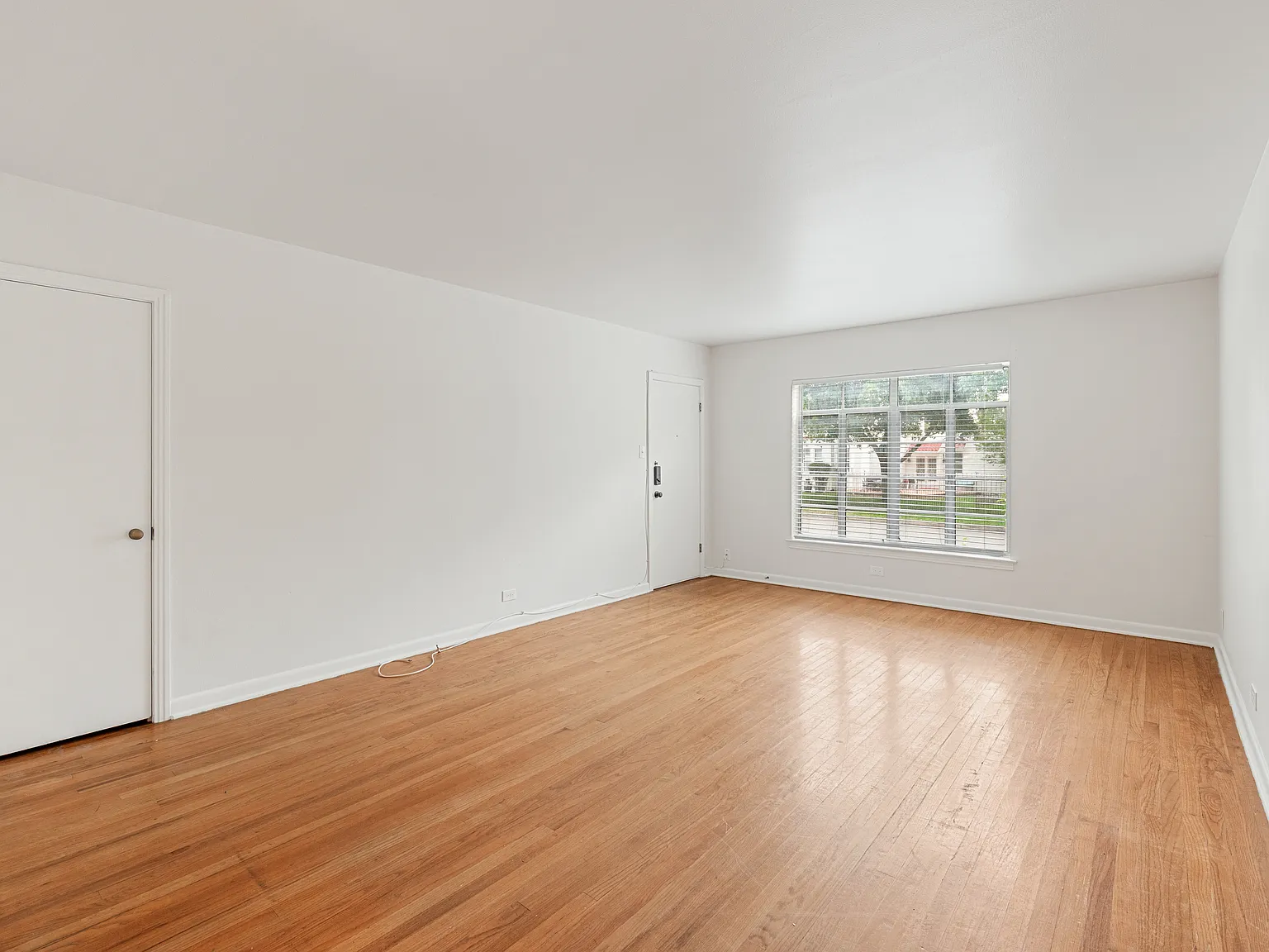 2 bed, 1400 sqft, $1,550 — Photo 4