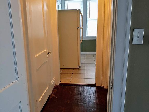 2nd image of 4010 Palos St APT 1